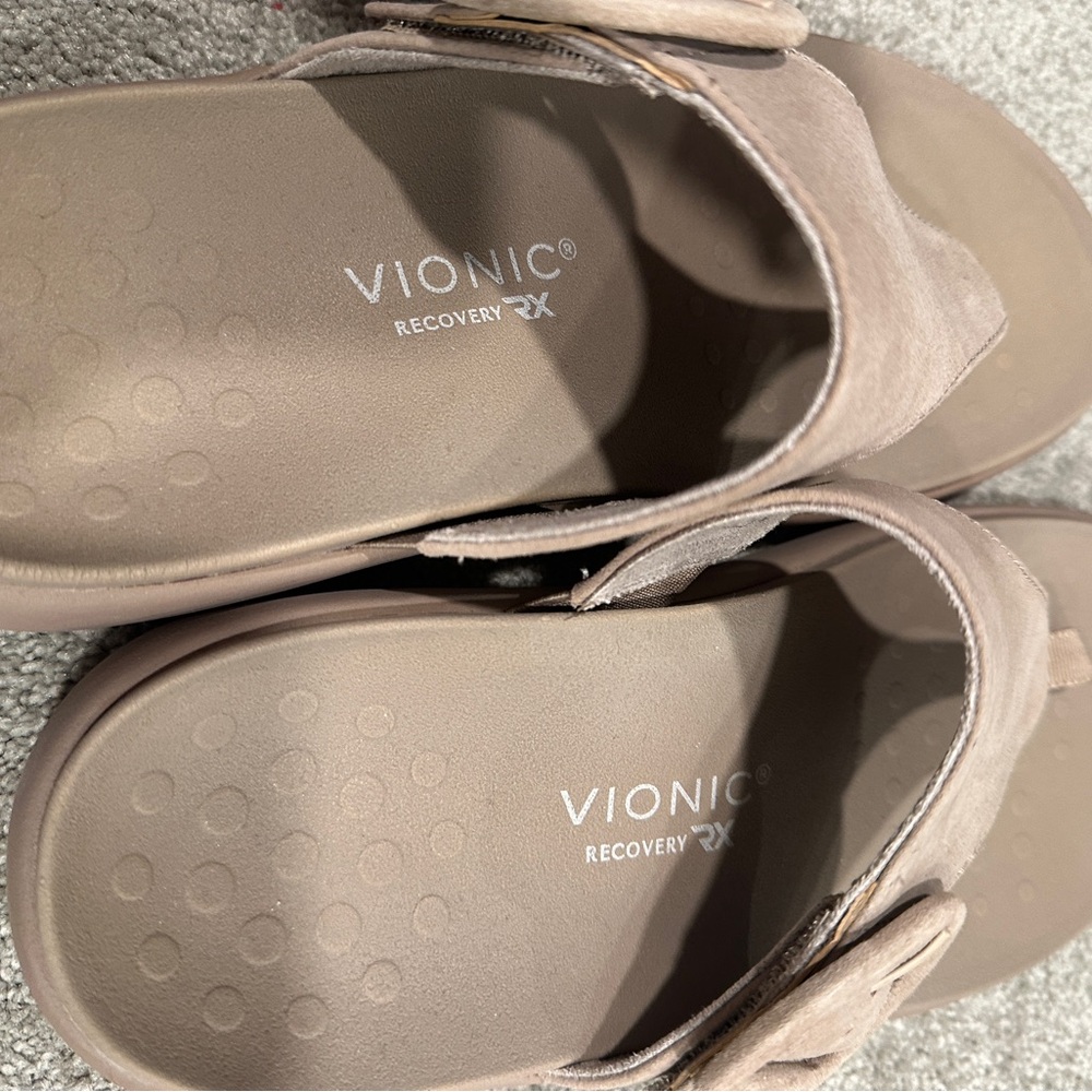 Vionic Recovery Sandals - Picture 2 of 4
